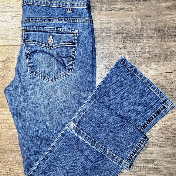 Gloria Vanderbilt Size 8P Medium Rise Boot cut jeans - Picture 1 of 6